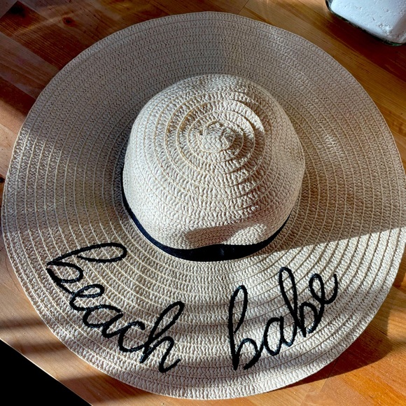 “Beach Babe” Straw Hat - Picture 5 of 5